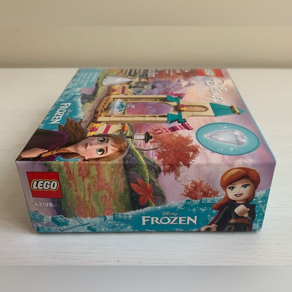 Lego Disney Frozen Anna’s Castle Courtyard Set 43198 - Picture 4 of 6